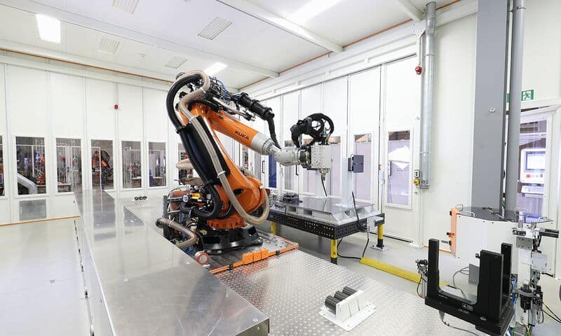 Industriel automation bredt set, Robot, Data, PLC, HMI, SCADA. KUKA.